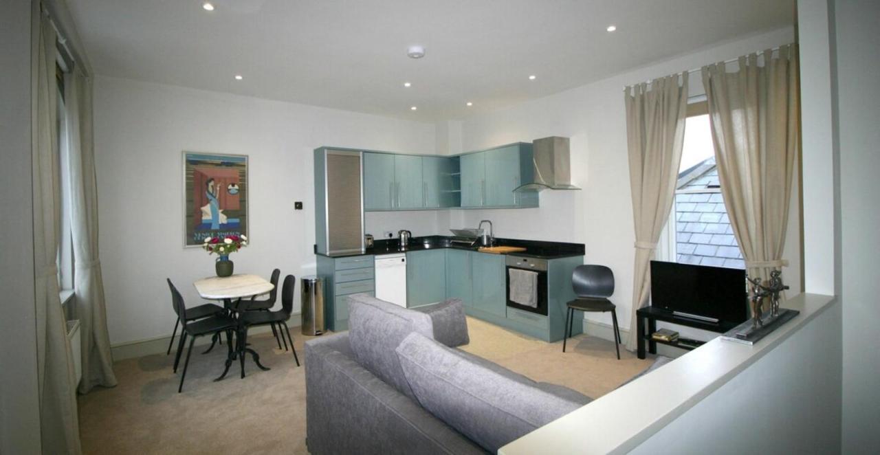 Stylish Light-Filled 1 Bedroom Flat In Hammersmith London Exterior photo