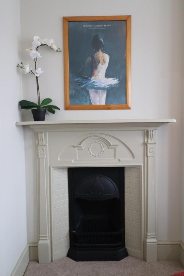 Stylish Light-Filled 1 Bedroom Flat In Hammersmith London Exterior photo